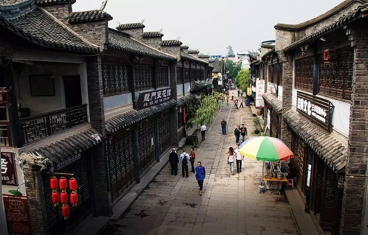 逃出安逸小乡村